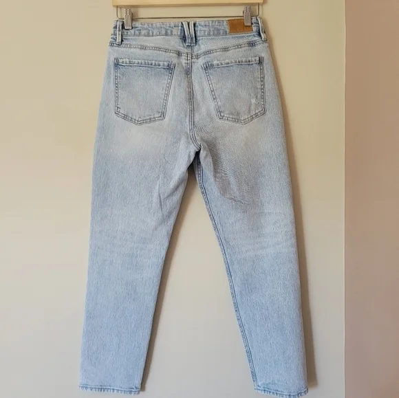 Unpublished Light Wash Debbie Mom Jean High Rise - Picture 4 of 9